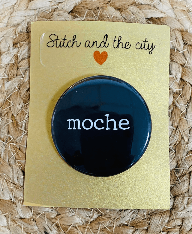 Badge insultant Moche